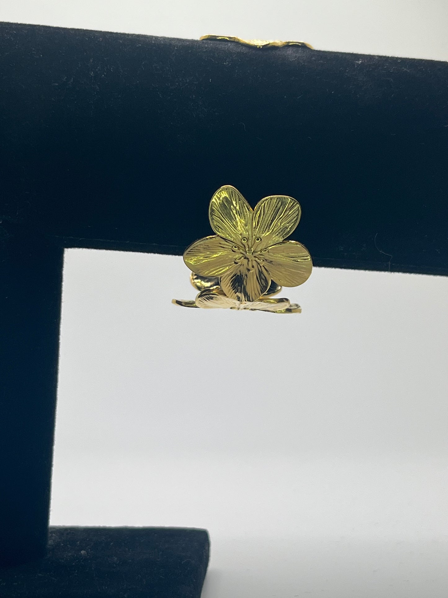 Stainless Steel Gold Tone Flower Design Bracelet