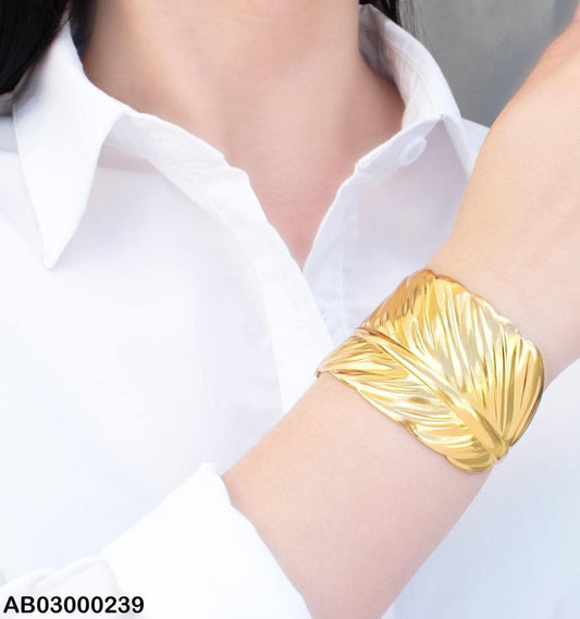 Stainless Steel Gold Tone Leaf Design Bracelet